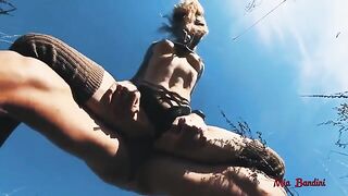 The guy has a powerful sex tool which he uses for passionate pussy fuck in the fresh air