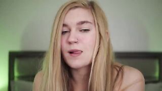 The hot girl next door, Jaybbgirl, has a special request for you