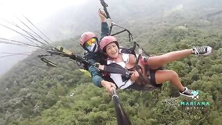 Paragliding with Mariana Martix and her famous Colombian squirt
