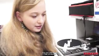A girl was fucked at a fake casting for money on DudCast