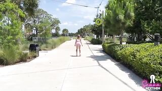 A tiny girl skated to her house and got fucked passionately