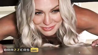 Kenzie Taylor's BF helped her with intense anal action
