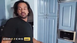 Phoenix Marie cheats on her hubby with his friend, who also happens to be her old sex partner