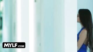 Naughty MILF India Summer gives sexual advice, ends up riding Arielle Faye’s boyfriend’s big dick