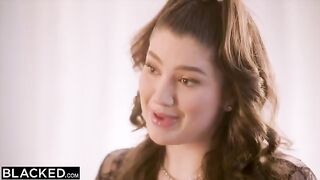 Alyx is a gorgeous girl who can do anything for her sugar daddy