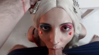 Crazy Harley Quinn gets her pussy filled with a huge butt plug