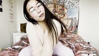 A cute Chinese girl was happy to make a masturbation video