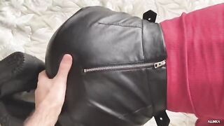 The bad girl teaches the classmate to keep secrets