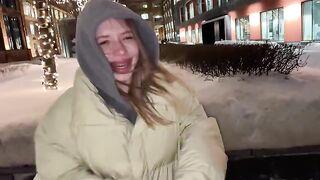 A pick-up guy fucked a girl he found on the street without protection