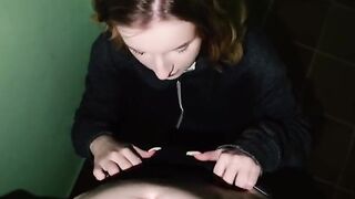 A hot chick is fucking in the entrance of her house, her parents are at home