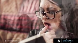 An investigator, portrayed by the stunning Riley Reid, rubs her pussy while daydreaming