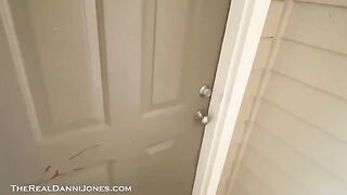 Hot cougar Danni Jones seduces the delivery guy with her big natural boobs