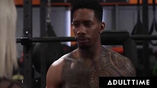 Muscle hunk stuffed every hole of ebony hottie Zaawaadi