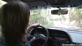 Old granny gets fucked on the hard rod after blowjob