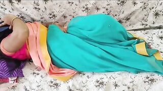 Desi bhabhi got caught for her bold talk