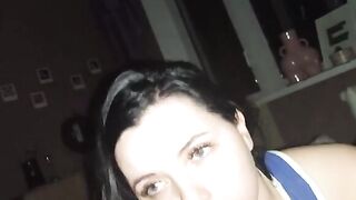 Hot brunette chick gave me a blowjob in a hotel room