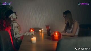 Strap-on sex with Halloween costumes and XXX parady vibe