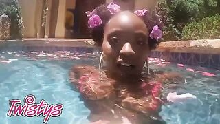 Petite babe Elsie shakes booty naked in the pool, showcasing her 38-24-36 figure