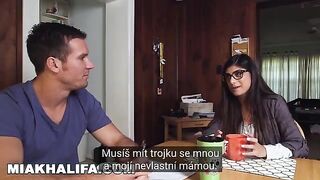 Můj přítel mi zakázal threesome, tak jsem nahradil černochy