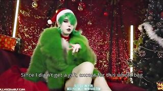 The Grinch has a hot Christmas surprise for you in this exclusive scene!