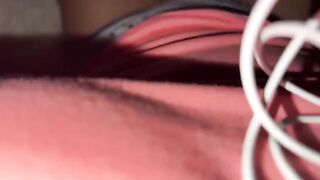 I can't stand the urge to cum ⭐️ come fuck me, a spicy solo performance that’s all about giving in to temptation. Just like Solo Girl, the self-proclaimed world champion of masturbation, she plays with her desires every day, and you can join her in the he