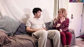 Stepmom helped her stepson when his hand slipped away