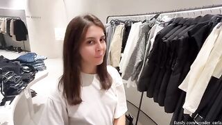 A girl cheats on her BF in the fitting room, taking a big risk