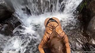 Amateur girl fucked in the waterfall for her 25K milestone on PornHub