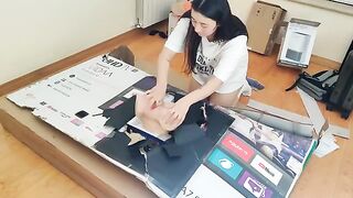 A hot stepsister gets a creampie through a glory hole in a box