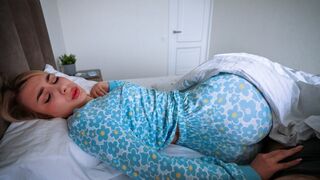 My pervert step mom woke me up with a pussy in my pants
