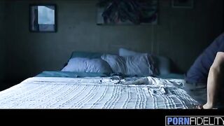 The girl Lacy Lennon gets a cock in her wet pussy