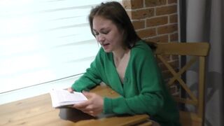 A student girl learned the Kamasutra at a mature age of 18