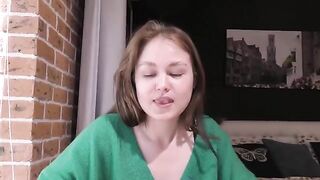 A student girl learned the Kamasutra at a mature age of 18