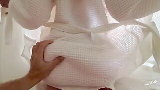 I shake my juicy ass to seduce my stepbrother and get fucked