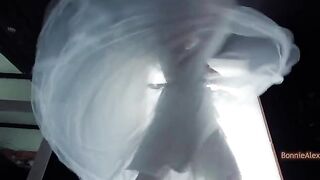 The bride accidentally found a dress and had sex with the guy