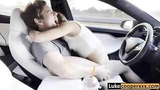 A young girl got fucked in her car on the way home