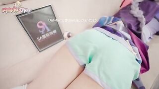 A masseur with a license gave Qiqi a lewd massage, stimulating her thick thighs and more