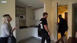 She tasted the house with her ass - Anal Creampie