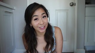 Summer lingerie try-on with Kaedia Lang’s encouragement