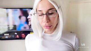 A mother seduces her son's best friend in an exclusive scene