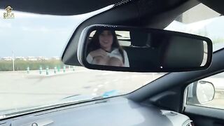 A chick agreed to have sex in the taxi and pay with her panties