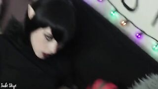 Mavis tries blood-sucking for the first time with a hot Hotels scene