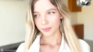 I rewarded my hot student-neighbor with cum after seeing her nude pics