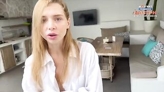 Babe California has sex with a stranger in the most daring way on vacation