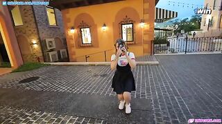 A cute stranger from Italy has given me her pepperonni