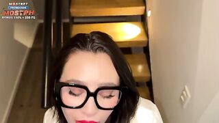 Annoying a lazy secretary with great sex, that's the goal!