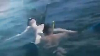 Fucking divers at the bottom of the sea