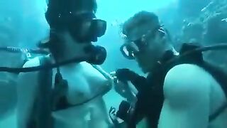 Fucking divers at the bottom of the sea