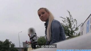 A sexy girl was picked up on the road and fucked in the car
