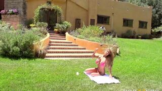 A couple engaged in passionate sex right on the lawn, capturing every moment in stunning 60fps
